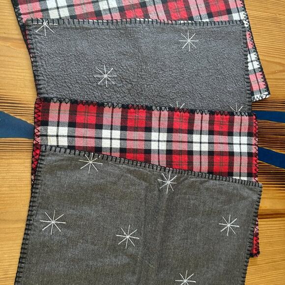 Christmas - Double Sided Placemats - Set of 4 - Picture 1 of 2